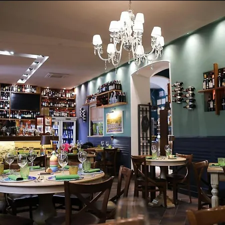 住宿加早餐酒店 Luxury La Spelunca 圣马里亚卡普阿韦泰雷