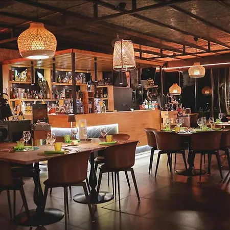 Luxury La Spelunca